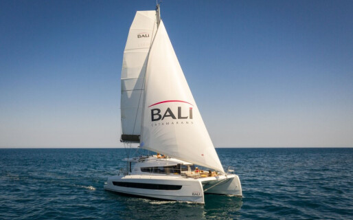 Bali 4.2, Sail and Adventure