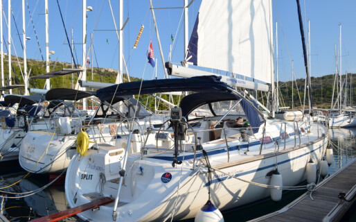 Bavaria 46 Cruiser, Makani