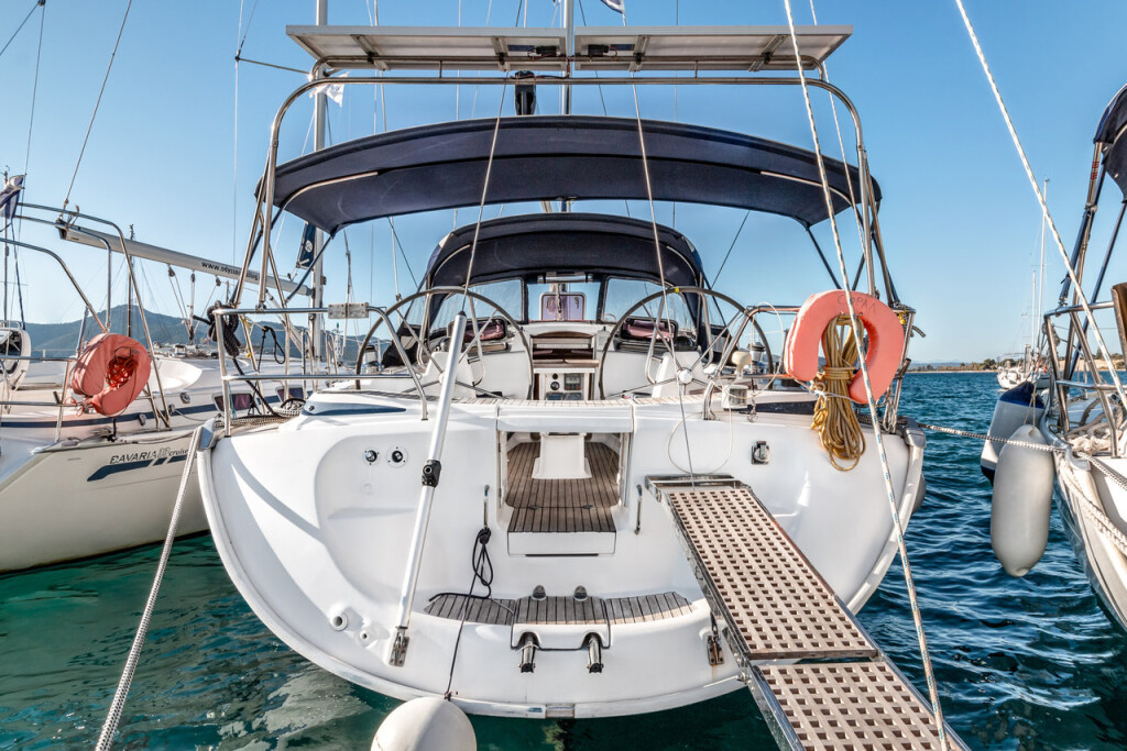 Bavaria 46 Cruiser, Coral