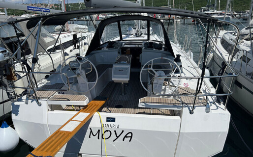 Bavaria C38, Moya