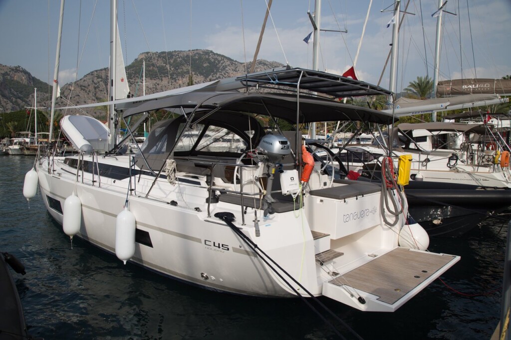 Bavaria C45, Tanguera