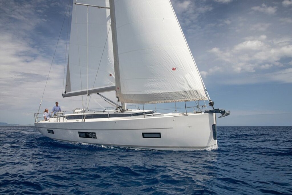 Bavaria C45, *CLASS