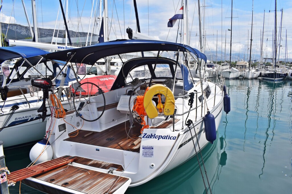 Bavaria Cruiser 37, Šešula