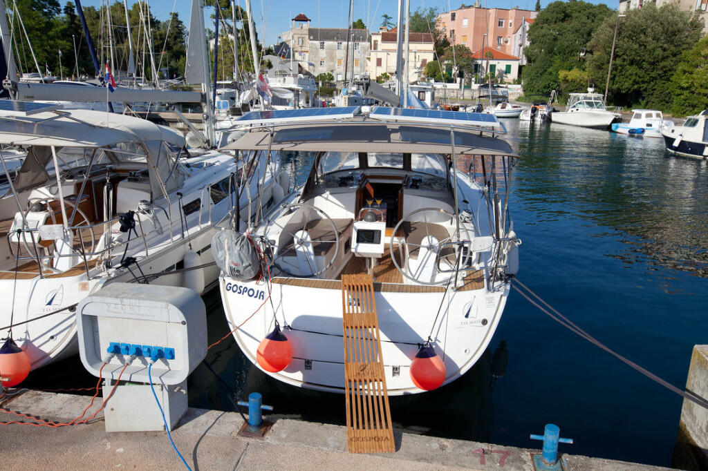 Bavaria Cruiser 37 Gospoja