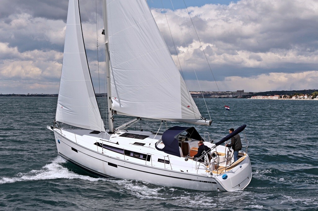 Bavaria Cruiser 37 Julia