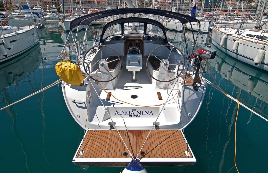 Bavaria Cruiser 37, Adria Nina