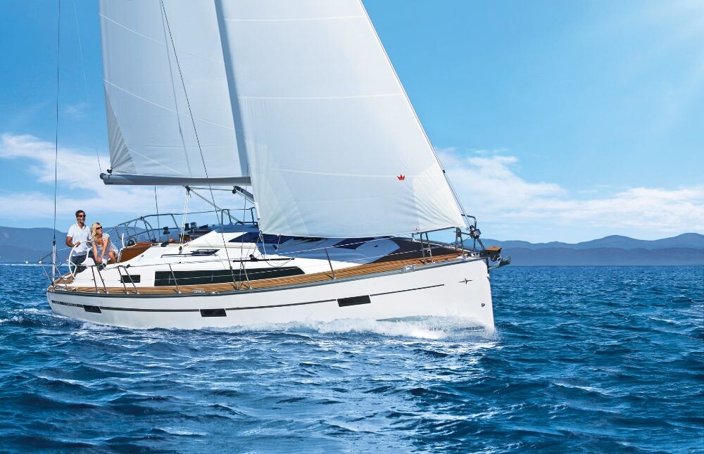 Bavaria Cruiser 37, aMore