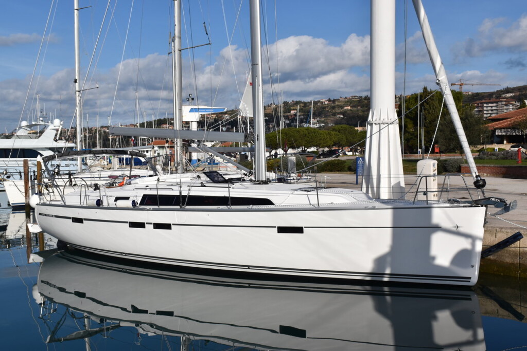 Bavaria Cruiser 46, Malbec