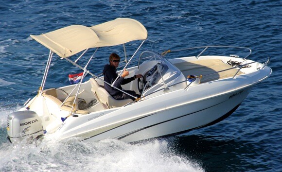 Beneteau 550, Benetau Flyer 550 Sun Deck