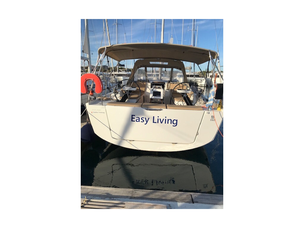 Dufour 390 GL, Easy Living