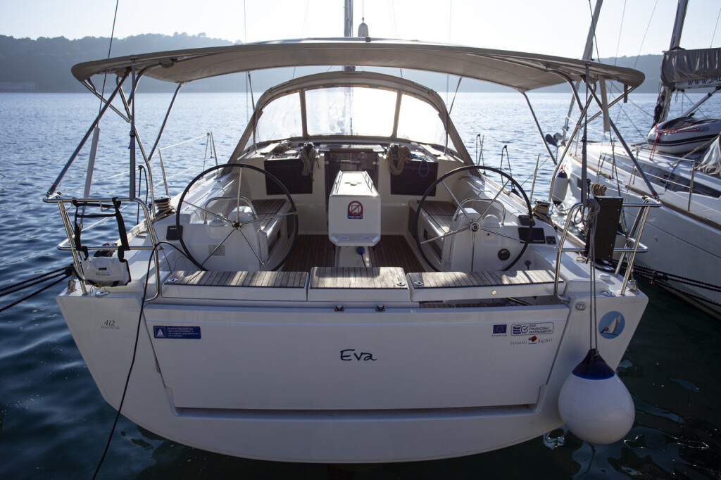 Dufour 412 GL, Eva