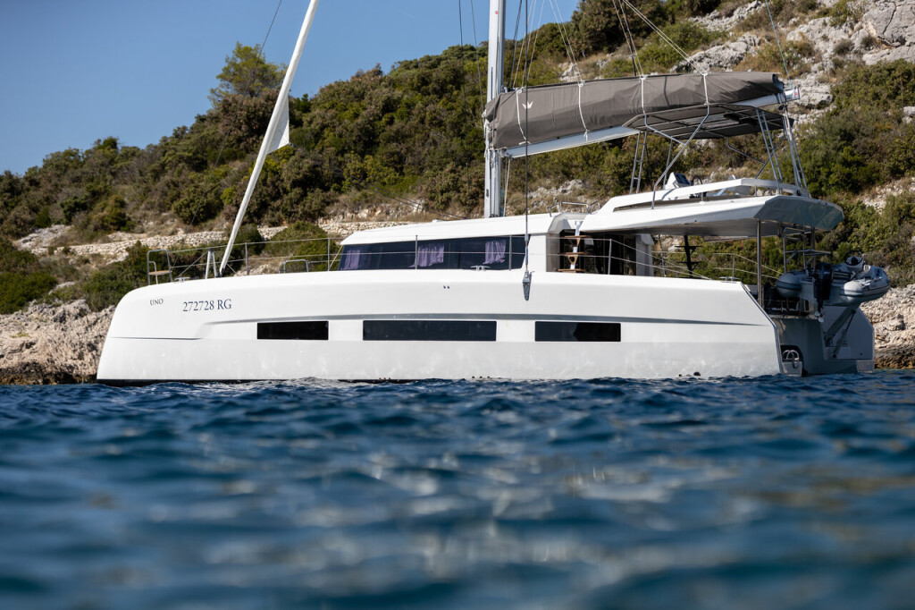 Dufour 48 Catamaran Bahia Serena