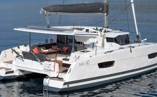 Fountaine Pajot Isla 40, Almiriki