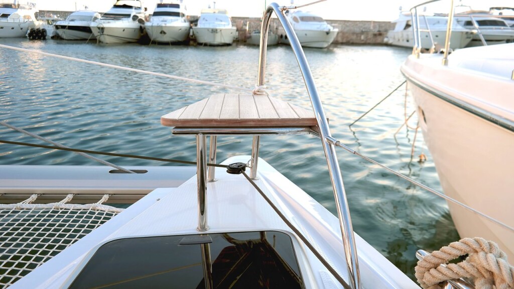 Fountaine Pajot Lucia 40 E-Varka