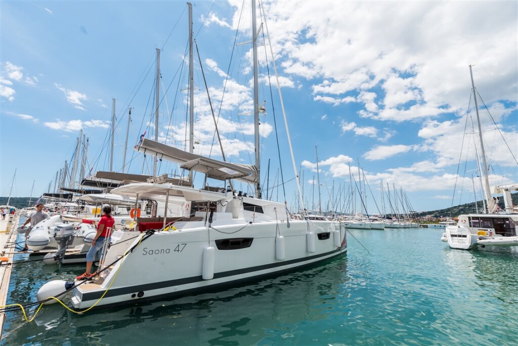 Fountaine Pajot Saona 47 Quintet Sunny Wave