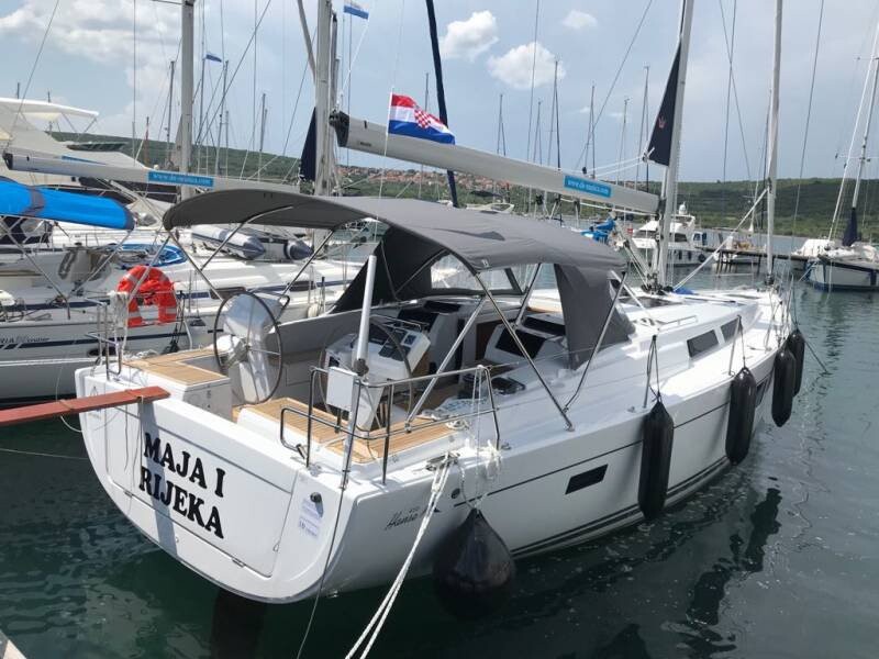 Hanse 455, Maja