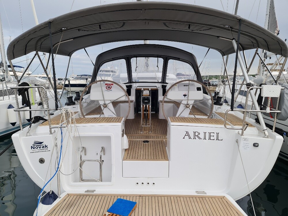 Hanse 458, Ariel