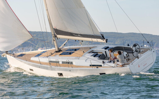 Hanse 458, Ella