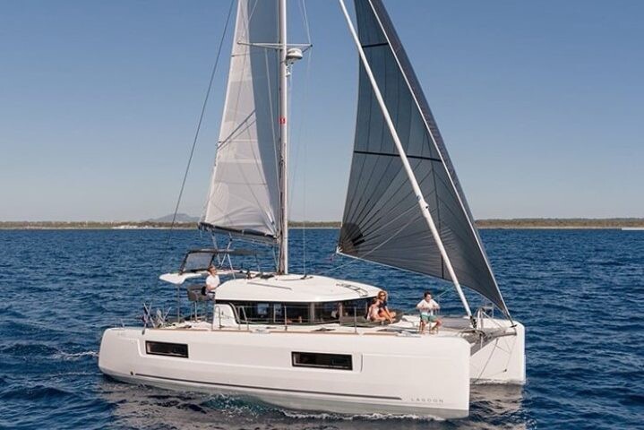 Lagoon 40, Bahia Real