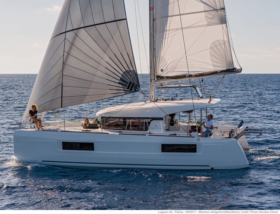 Lagoon 40, Elia