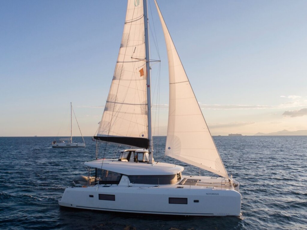 Lagoon 42, Notorious