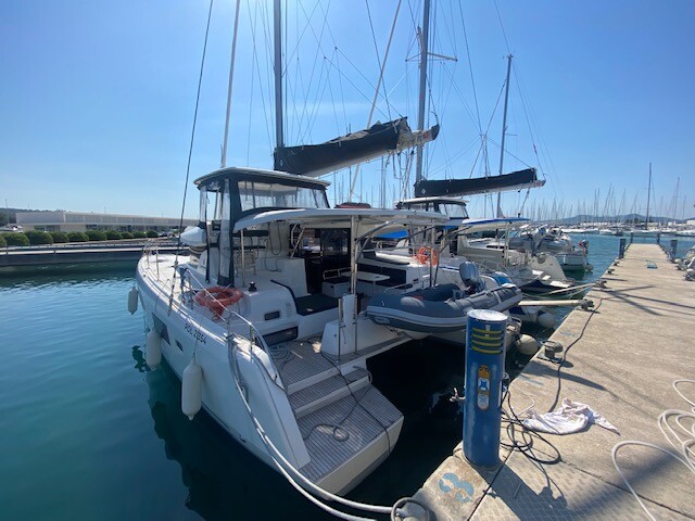 Lagoon 42, Fat Cat