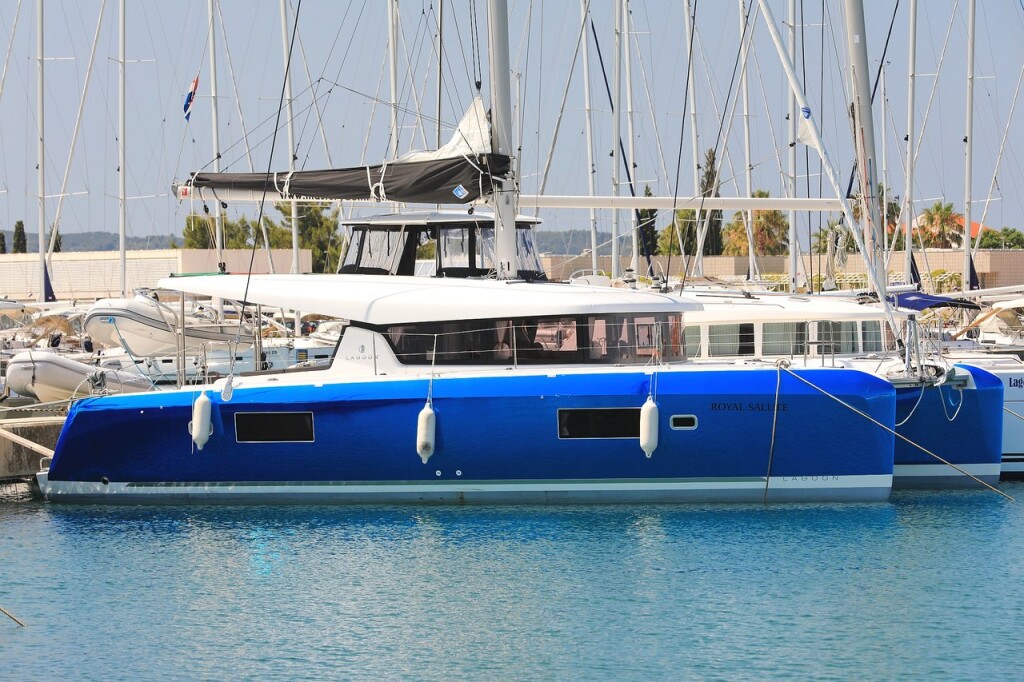 Lagoon 42 Royal Salute