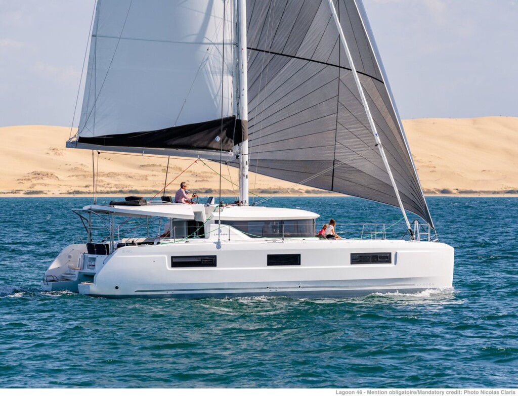 Lagoon 46, Sundowner