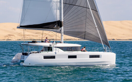 Lagoon 46, Coolway