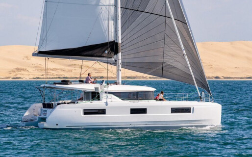 Lagoon 46, Adrion