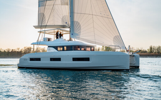 Lagoon 55, Princess S