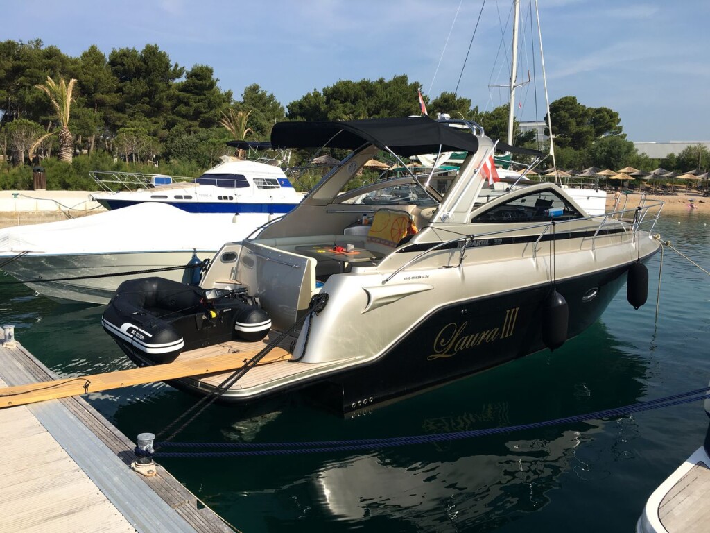 Mirakul 30 Sport Open, Laura III