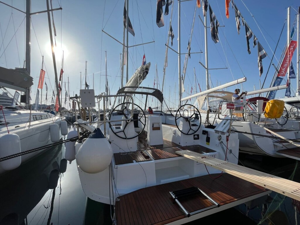 Oceanis 34.1 Sailing Spirit