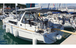 Oceanis 38.1, Bellona