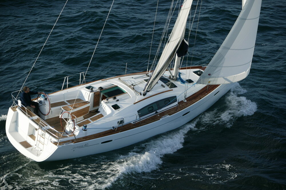 Oceanis 40, Arietta