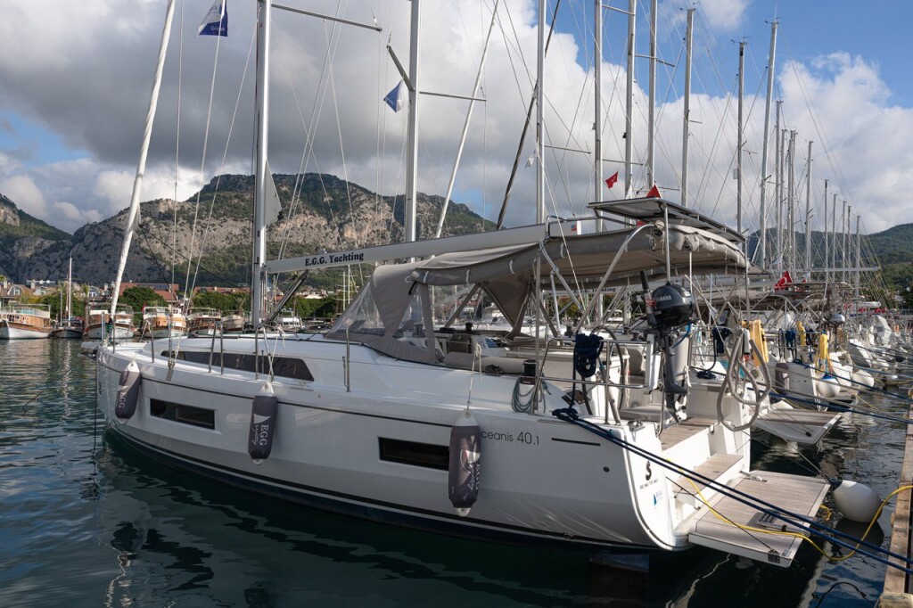 Oceanis 40.1, Champagne