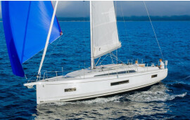 Oceanis 40.1, Avra