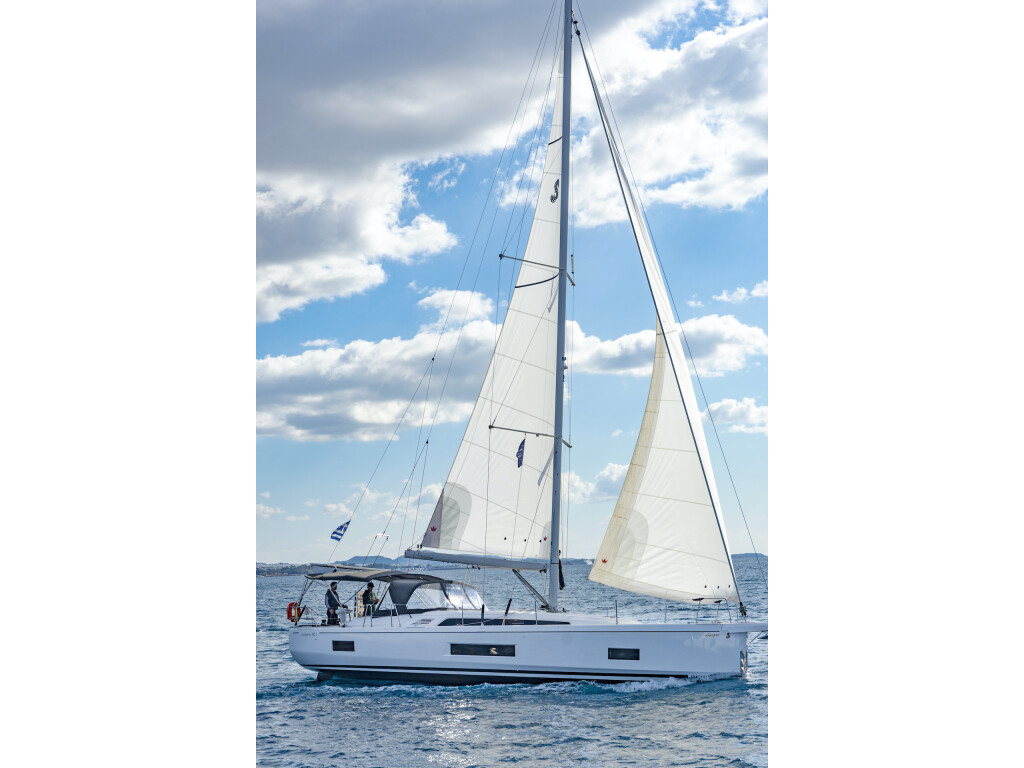 Oceanis 46.1, Whisper