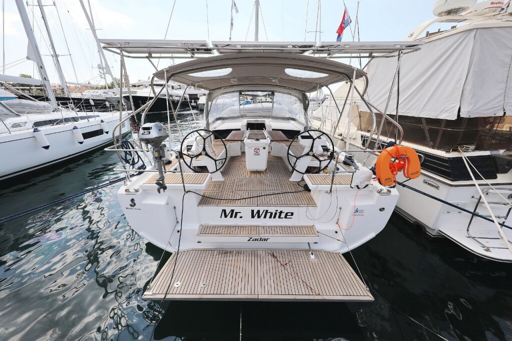 Oceanis 46.1, Mr.White