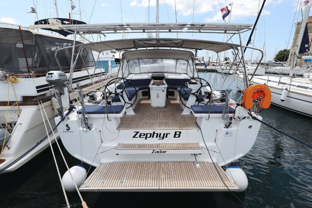 Oceanis 51.1, Zephyr B