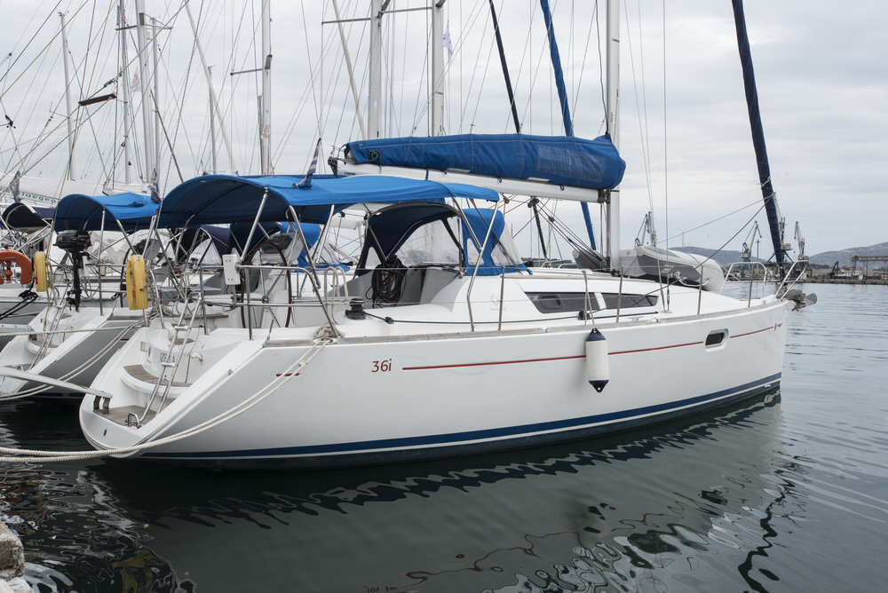 Sun Odyssey 36i Izella