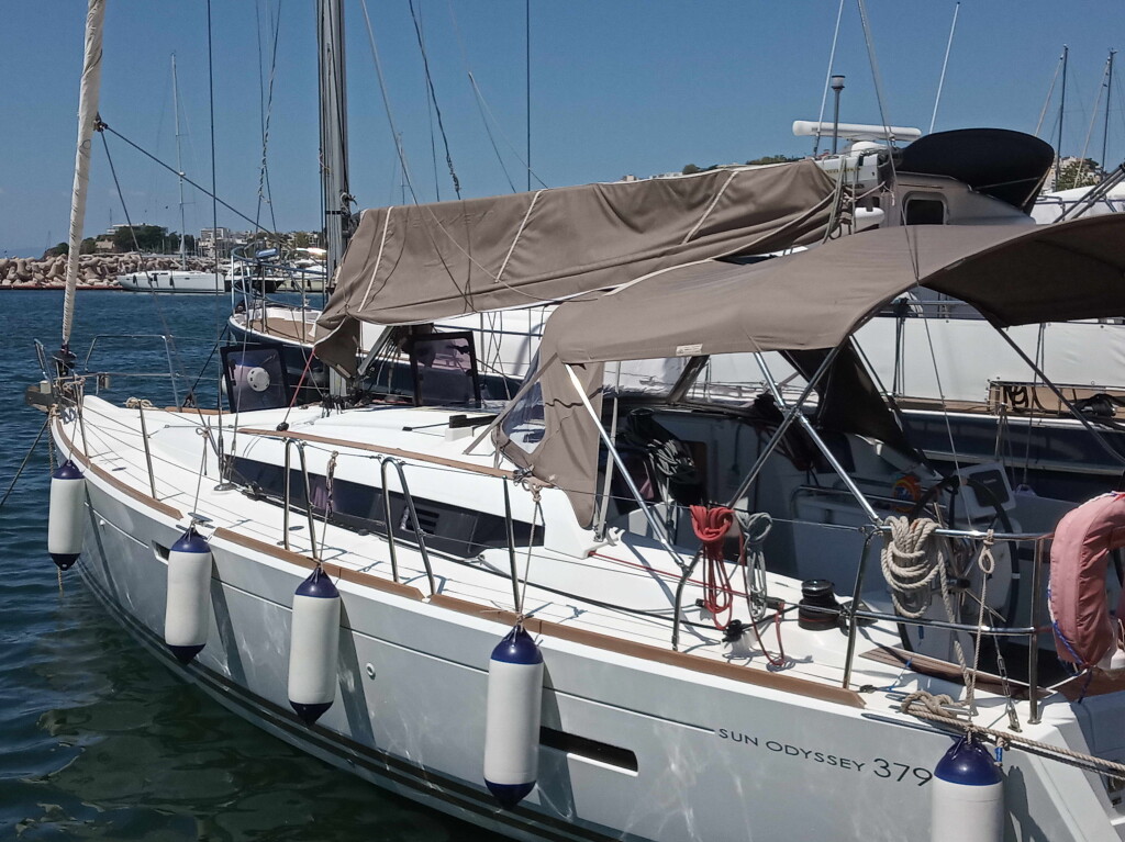 Sun Odyssey 379 Argo