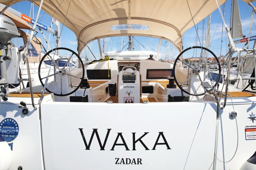 Sun Odyssey 440 Waka