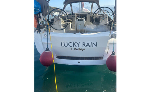 Sun Odyssey 479, Lucky Rain