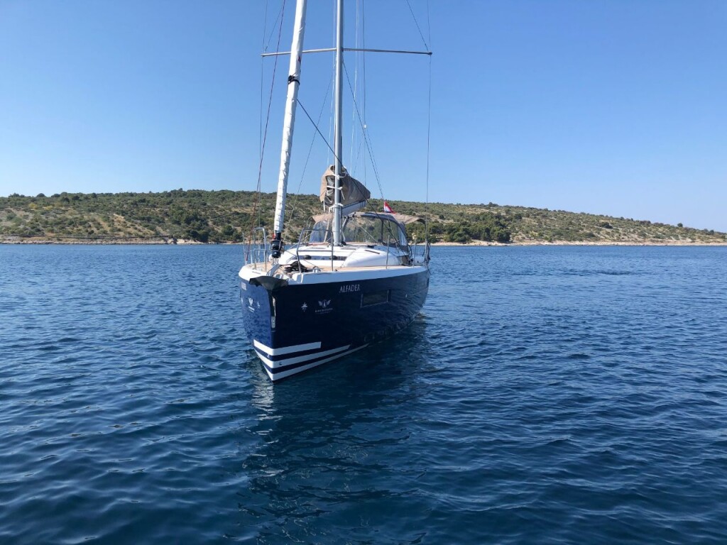 Sun Odyssey 490, Alfader