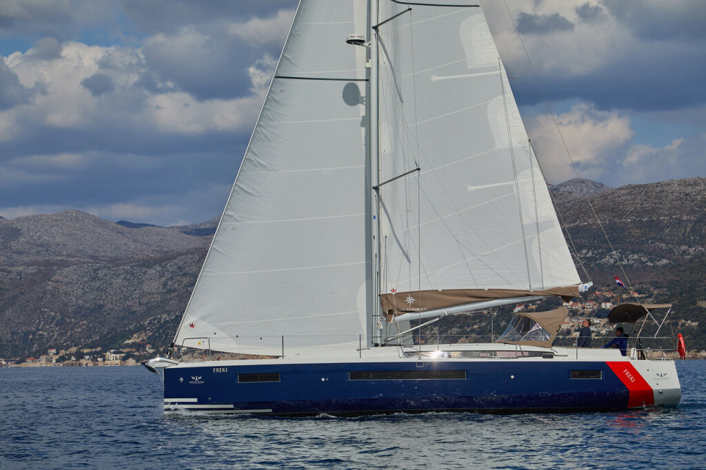 Sun Odyssey 490, Freki